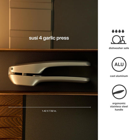 Susi 3 Garlic Press - Garlic and Ginger Mincer - Built-In Cleaner - Garlic Crusher, Mincer and Peeler - Dishwasher Safe - Cast Aluminum