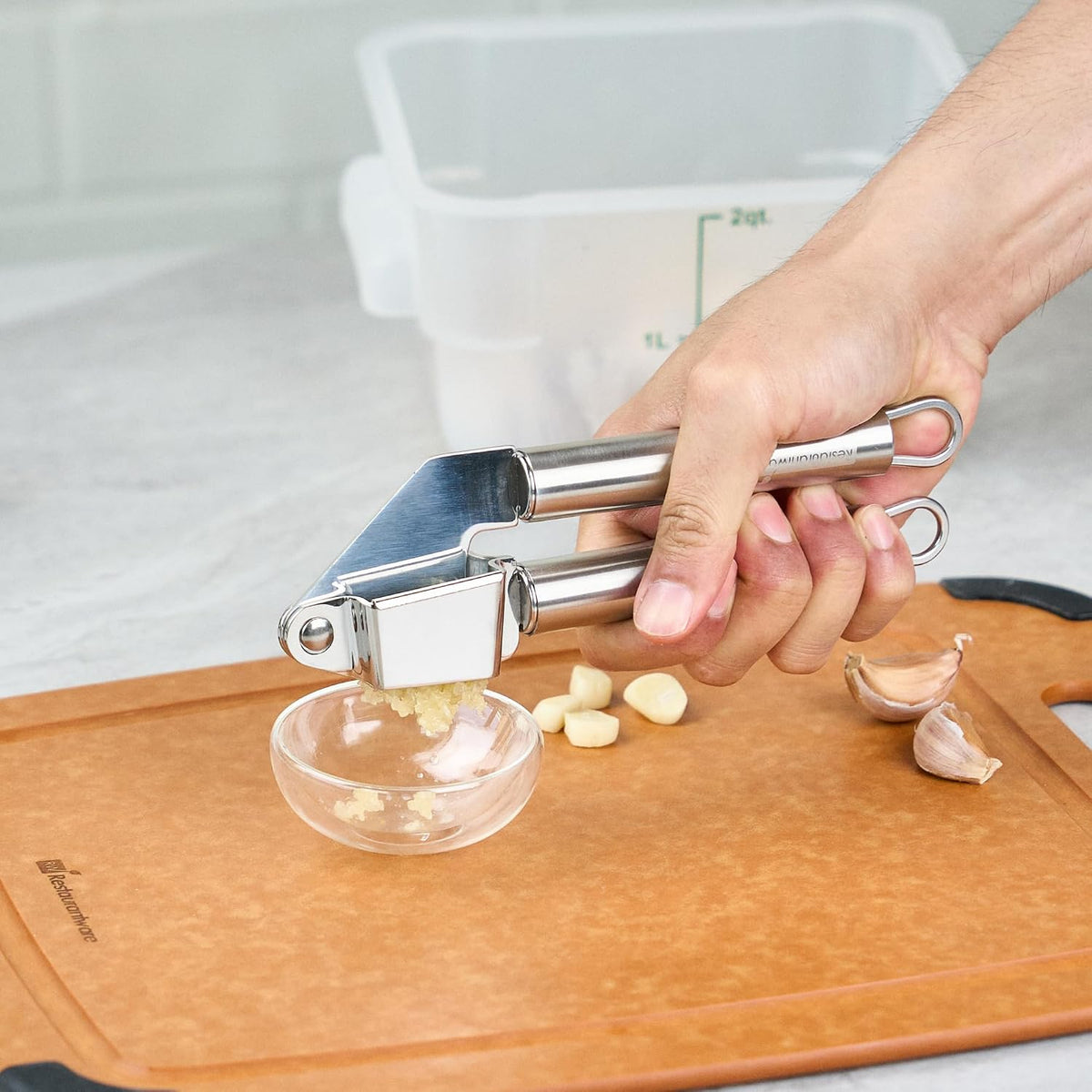 Stainless Steel Garlic Press - German Standard Garlic Mincer Tool Easy to Squeeze and Clean, Dishwasher Safe - Heavy Duty Garlic Chopper Tool for Ginger, Seeds
