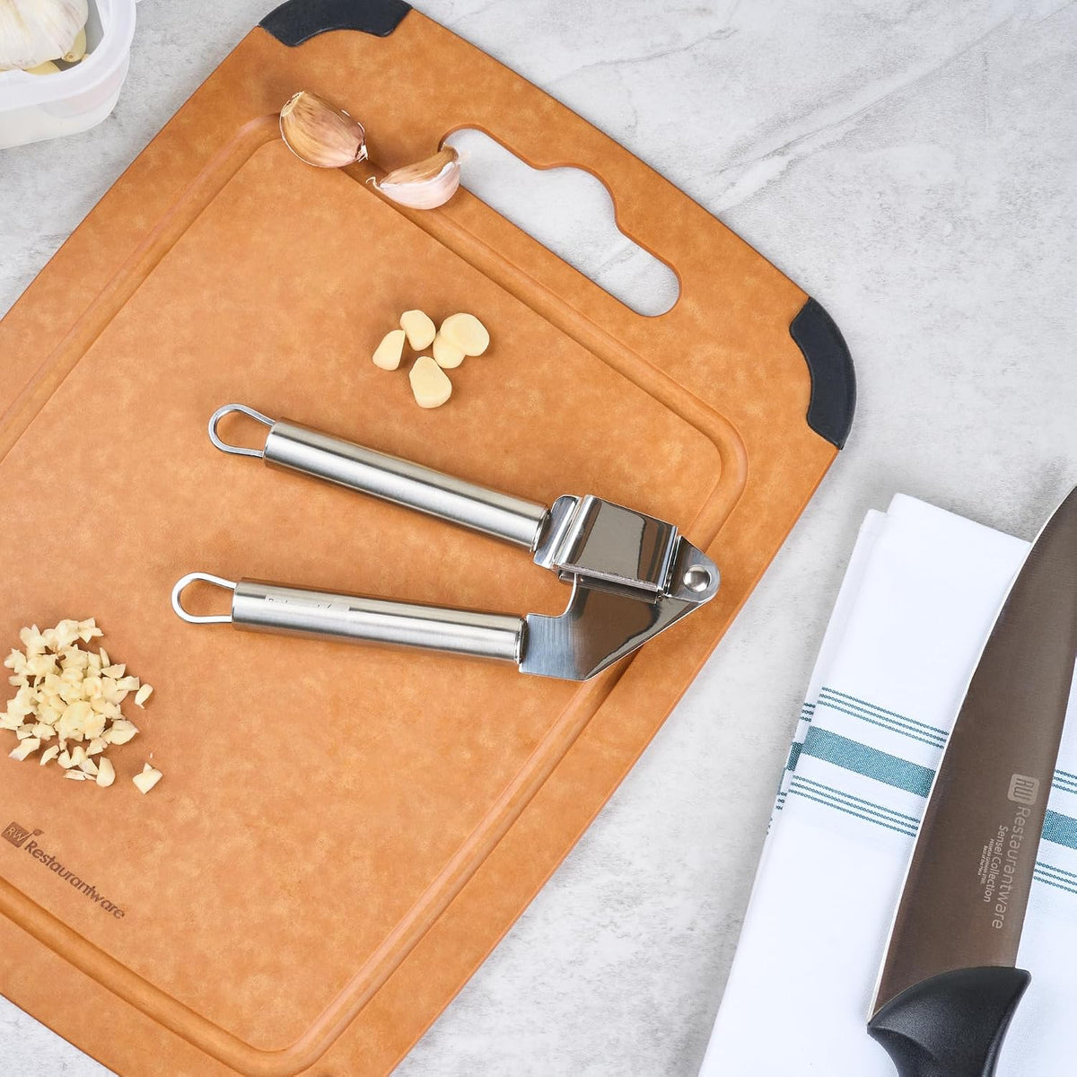 Stainless Steel Garlic Press - German Standard Garlic Mincer Tool Easy to Squeeze and Clean, Dishwasher Safe - Heavy Duty Garlic Chopper Tool for Ginger, Seeds
