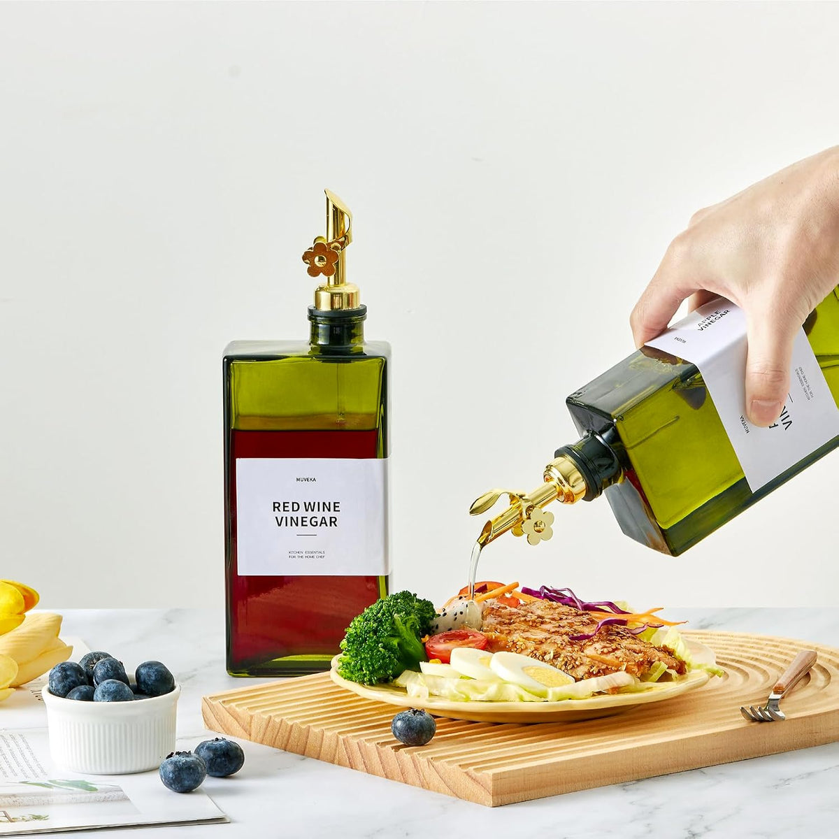 Olive Oil Dispenser Bottle for Kitchen, 16.9oz /500ml Cooking Vinegar Dispenser Bottle Set, Glass Sauce Container, Labels, Brush, Funnel, Stoppers, Green for Oil, Wine