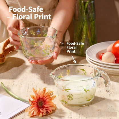 Glass Measuring Cup with Handle & Pour Spout, 500ml Glass Decorative Measuring Beaker Cup with Precise Markings, Floral Print Measuring Cup for Baking, Cooking, Mixing (Microwave & Dishwasher Safe)