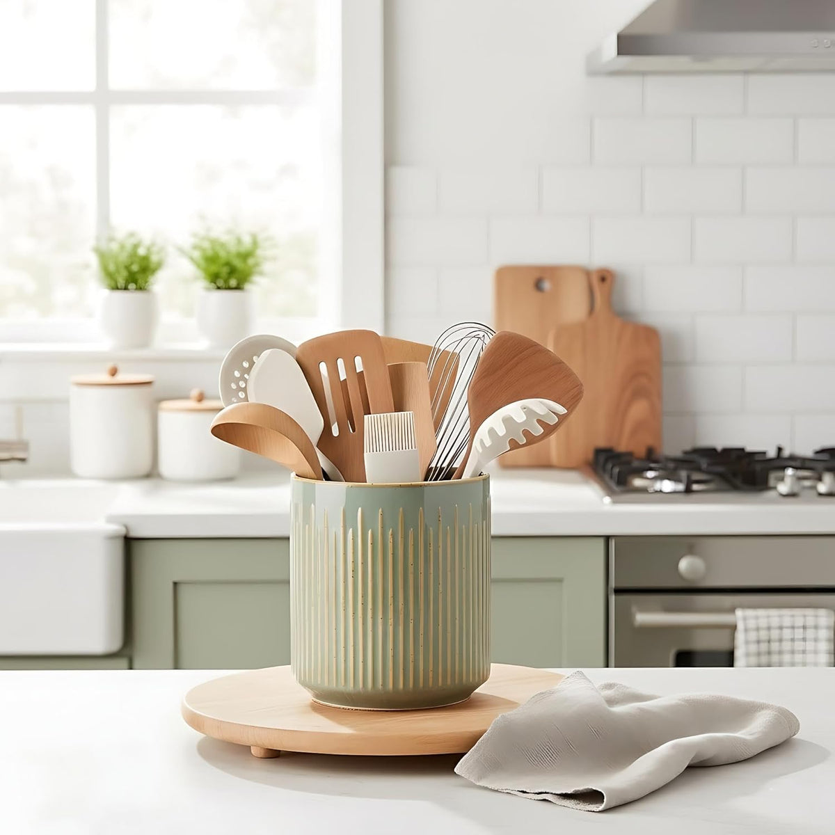 JIEMEI HOME Kitchen Utensil Holder, Ceramic Stable Utensil Crock for Countertop, 7.2" Large Utensil Organizer with Cork Mat, Removable Bamboo Divider for Kitchen Décor and Accessories, Wild Sage Earth