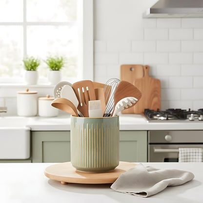 JIEMEI HOME Kitchen Utensil Holder, Ceramic Stable Utensil Crock for Countertop, 7.2" Large Utensil Organizer with Cork Mat, Removable Bamboo Divider for Kitchen Décor and Accessories, Wild Sage Earth