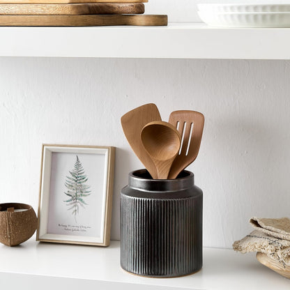 JIEMEI HOME Kitchen Utensil Holder, Ceramic Stable Utensil Crock for Countertop, 7.2" Large Utensil Organizer with Cork Mat, Removable Bamboo Divider for Kitchen Décor and Accessories, Wild Sage Earth