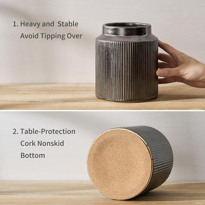 JIEMEI HOME Kitchen Utensil Holder, Ceramic Stable Utensil Crock for Countertop, 7.2" Large Utensil Organizer with Cork Mat, Removable Bamboo Divider for Kitchen Décor and Accessories, Wild Sage Earth