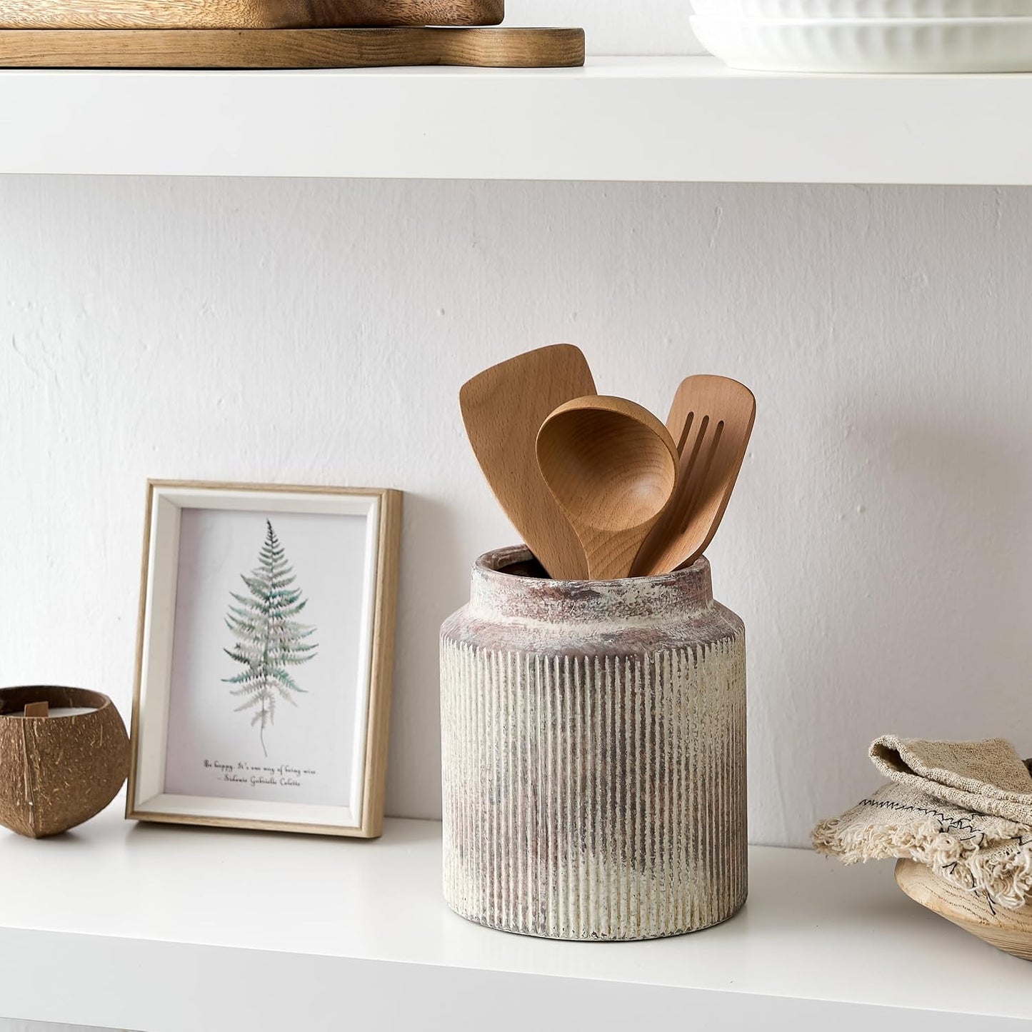 JIEMEI HOME Kitchen Utensil Holder, Ceramic Stable Utensil Crock for Countertop, 7.2" Large Utensil Organizer with Cork Mat, Removable Bamboo Divider for Kitchen Décor and Accessories, Wild Sage Earth