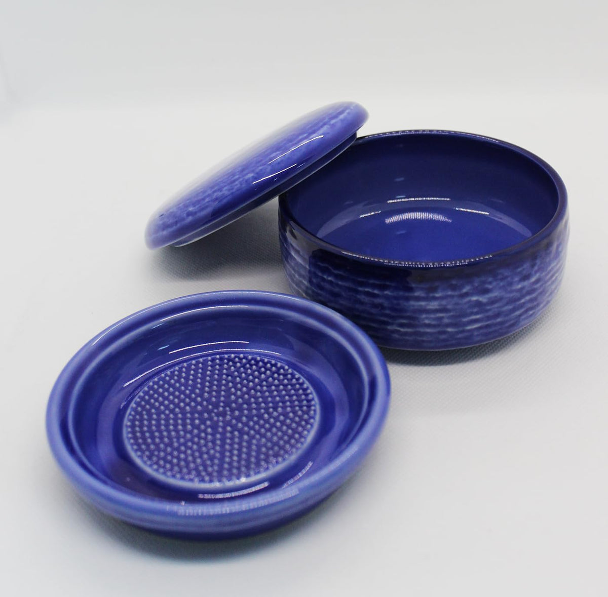 Japanese Grater Traditional Handcrafted Porcelain Minoyaki Indigo Blue with Mini Bowl and Lid for grating Radish Garlic Ginger (Indigo Blue, φ 4.33)