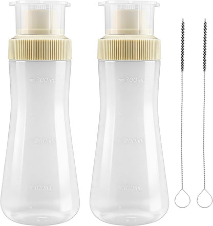 2 Pcs Cake Syrup Dispenser, Refillable Squeeze Bottles with Cleaning Brush, 12oz Sauce Dispensers with Sealing Lid for Honey Ketchup Syrup Salad Dressing(COLOR:Translucent)