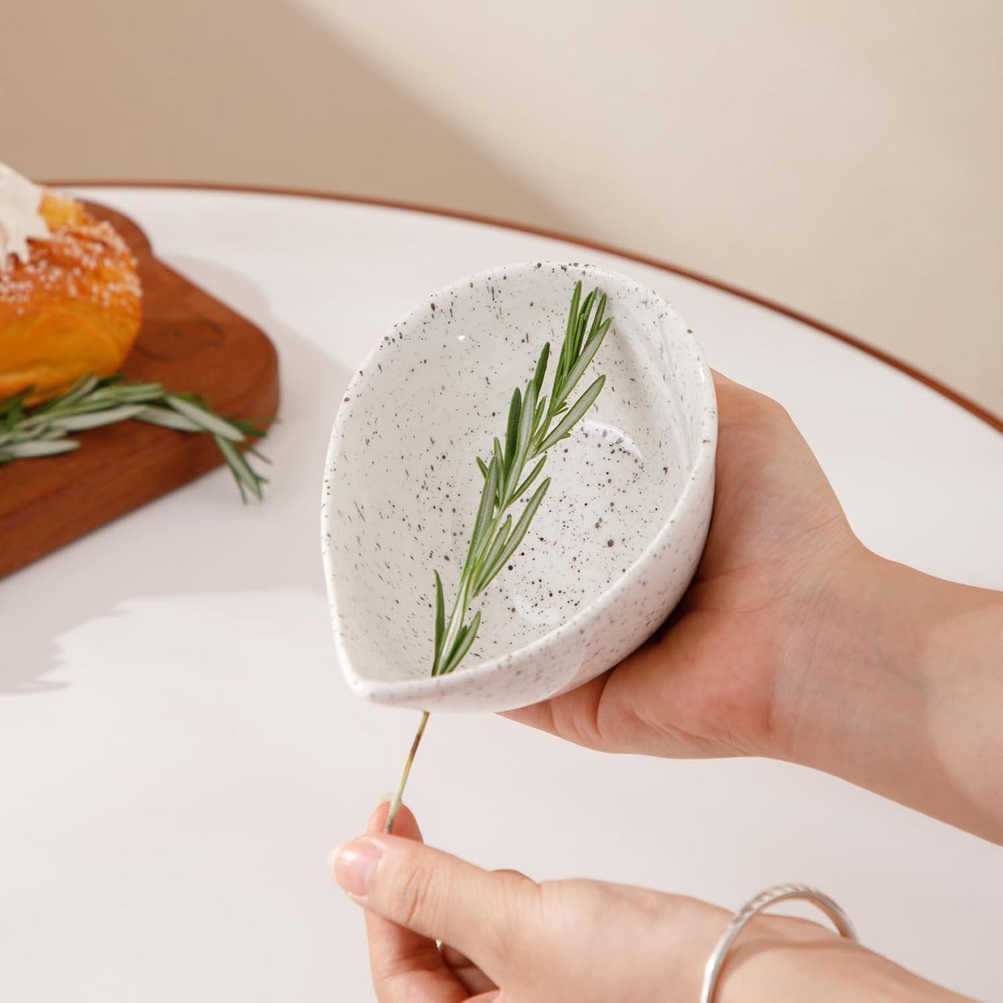 Herb Stripper Bowl, Ceramic Herb Peeling Bowl, Herbs Leaf Stripping Tool | Kitchen Pottery Herb Peeler for Thyme, Basil, Rosemary, Parsley, Oregano, Cilantro Stripper, Reactive Glaze (Blue)