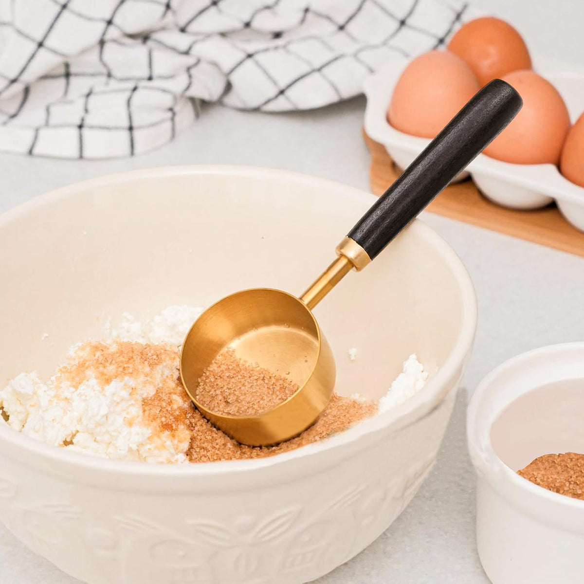 Set of 8 Black and Gold Measuring Cups and Spoons, Wooden Handle Stainless Steel Cup Kit with US Measurements for Dry & Liquid Ingredients, Dual Spout Cooking Baking Kitchen Gadget, Father's Day Gift