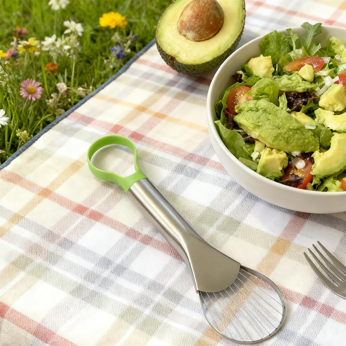 Avocado Slicer Tool,3-in-1 Stainless Steel Avocados Cutter Green