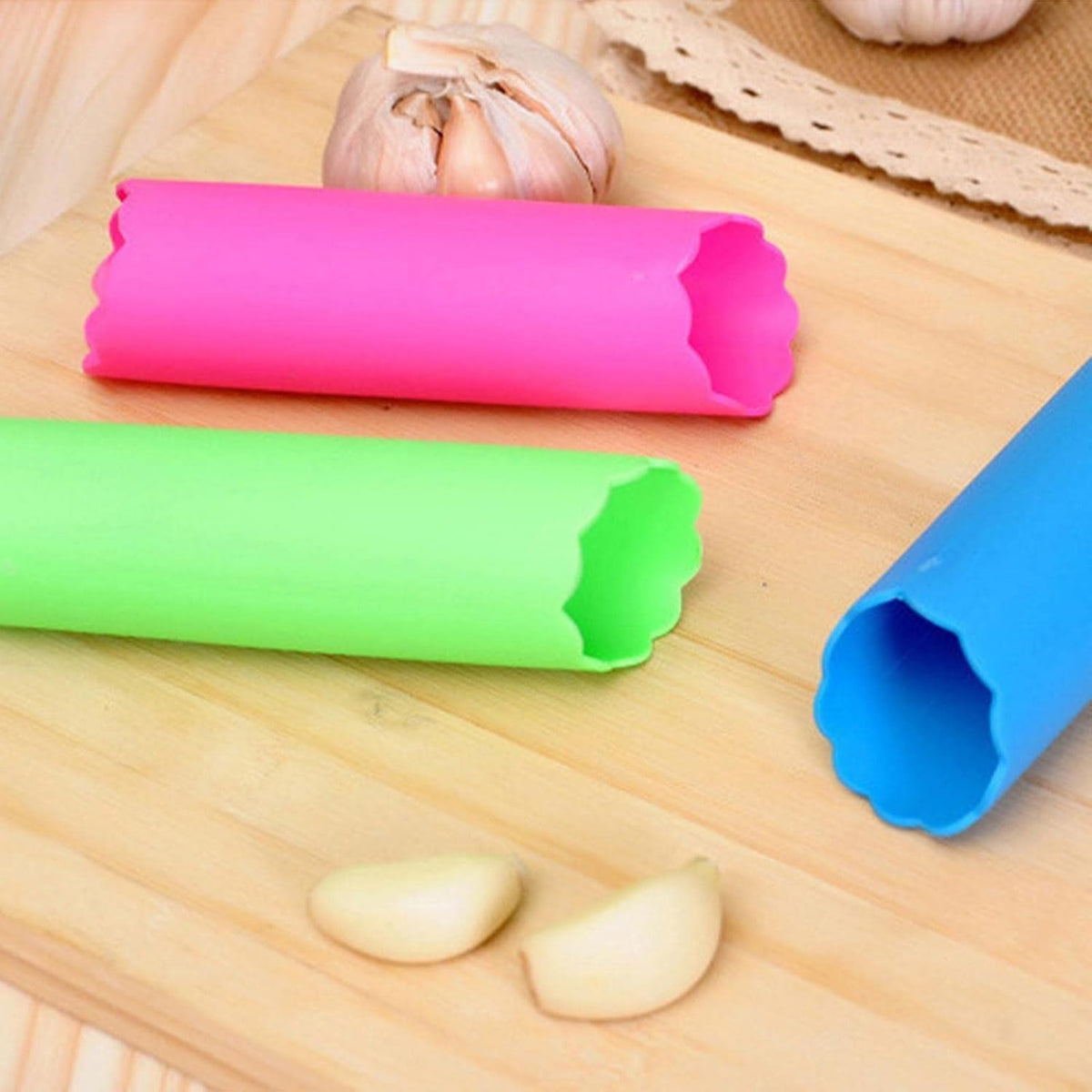 Silicone Garlic Tube Peeler-Garlic Skin Remover Roller,Garlic Roller Peeling Garlic Peeler Tube Roller Kitchen Garlic Tools,Easy Quick To Peel Garlic Cloves Roller Portabl Garlic Tools (Blue)
