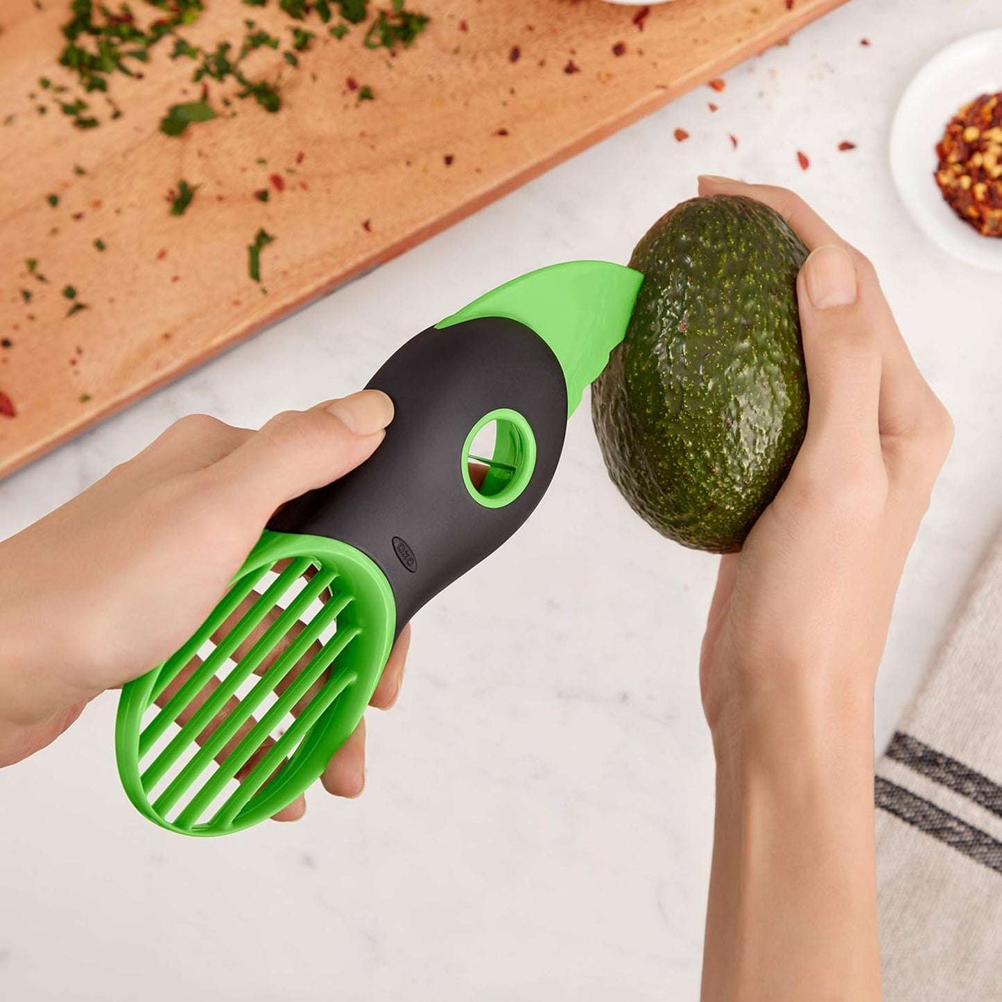 Good Grips 3-in-1 Avocado Slicer - Green