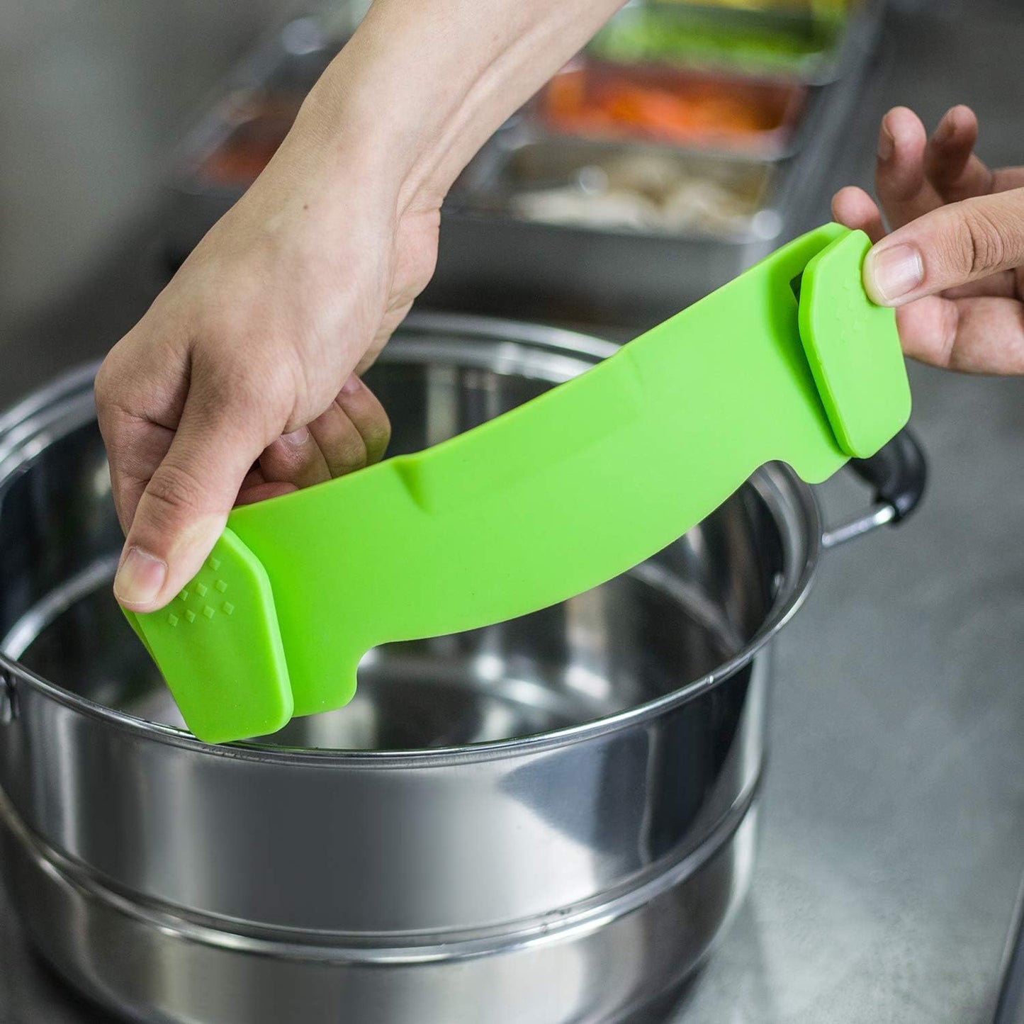 Clip On Strainer Silicone for Pots, Standard 8.86 x 3.55in, Purple | Food-grade BPA-free, Fits Pots Pans Bowls, Dishwasher Safe, for Pasta Noodles Vegetable Fruits, Space-saving Kitchen Gadget