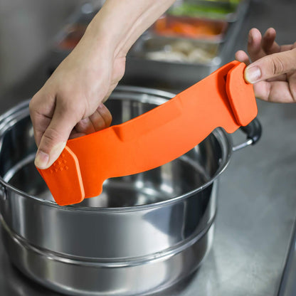 Clip On Strainer Silicone for Pots, Standard 8.86 x 3.55in, Purple | Food-grade BPA-free, Fits Pots Pans Bowls, Dishwasher Safe, for Pasta Noodles Vegetable Fruits, Space-saving Kitchen Gadget
