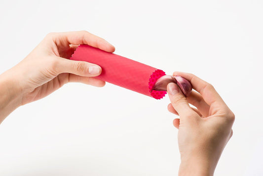 Garlic Peeler - Silicone Garlic Peeler Tube Roller for Easy Garlic Skin Removal - Dishwasher Safe - Perfect for Gift & Essential Kitchen Gadgets - Red