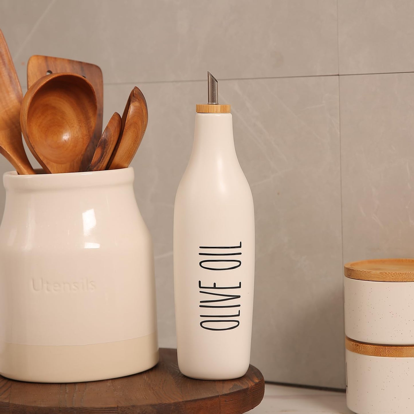 HOMCDALY Ceramic Olive Oil Dispenser for Kitchen, Stoneware 16oz Oil and Vinegar Bottles Dispenser, Kitchen Dispenser Bottle for EVOO Vinegar Syrups, Modern Farmhouse Design(W)