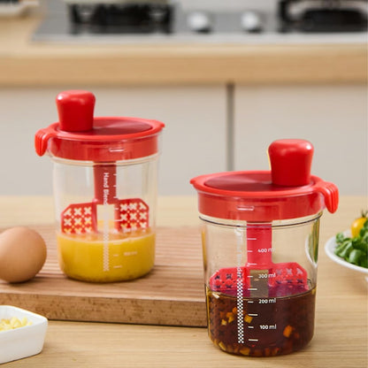 Salad Dressing Mixer Bottle, 500ML Egg Filter Mixing Cup Manual Sauce Shaker Bottle with Scale for Egg, Batter, Salad Dressing