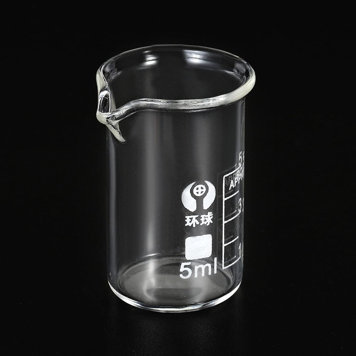 5ml Low Form Glass Beaker, 3.3 Borosilicate Glass Graduated Printed Scale Measuring Cups with Spout for Kitchen Lab Liquids Transit Boiling