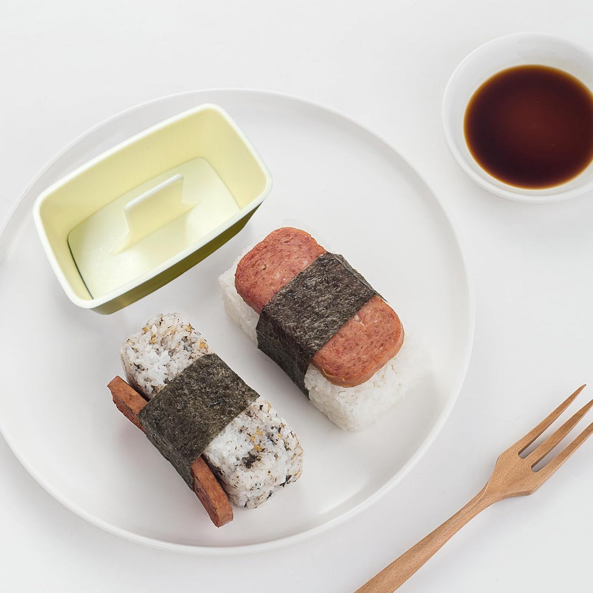Spam Musubi Mold, 4 Pcs Musubi Maker Kit Spam Slicer Musubi Press Sushi Rice Onigiri Mold Set Egg Cutter for Luncheon Meat Hot Dog Cheese Strawberry Lunch Bento (4pc-Beige/Blue)