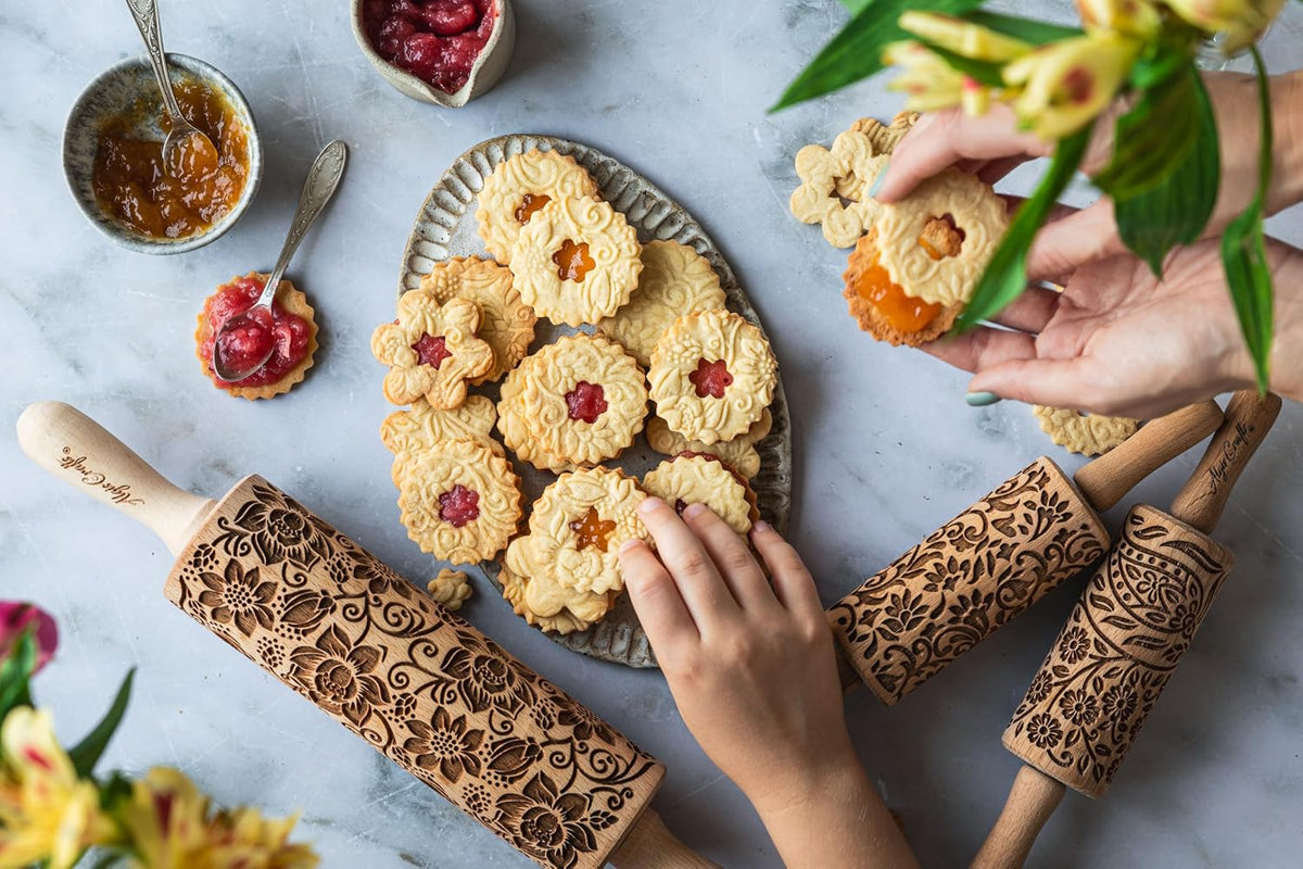 FLOWERING VINE Embossing Rolling Pin. Laser Engraved Dough Roller with Climbing Flowers Pattern for Embossed Cookies or Pottery