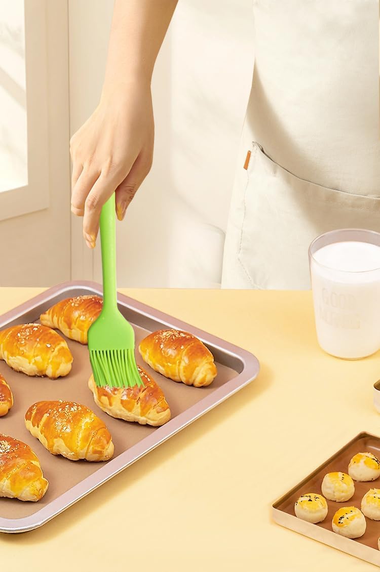 Silicon Heat Resistant Pastry Brush Dishwasher Free Waxing Brush Spreading Oil Butter Sauce Marinade for Grilling Grilling Grilling Baking Kitchen Cooking Pack of 12 (3 random colors)