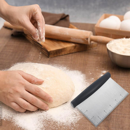 Plastic Bread Scraper Dough Cutter with Measuring Scale Multipurpose Bench Scraper Kitchen Tool Pastry Scraper for Cake Baking Food Pizza Stainless Steel Dough Scraper and Chopper Bench Knife (Black)