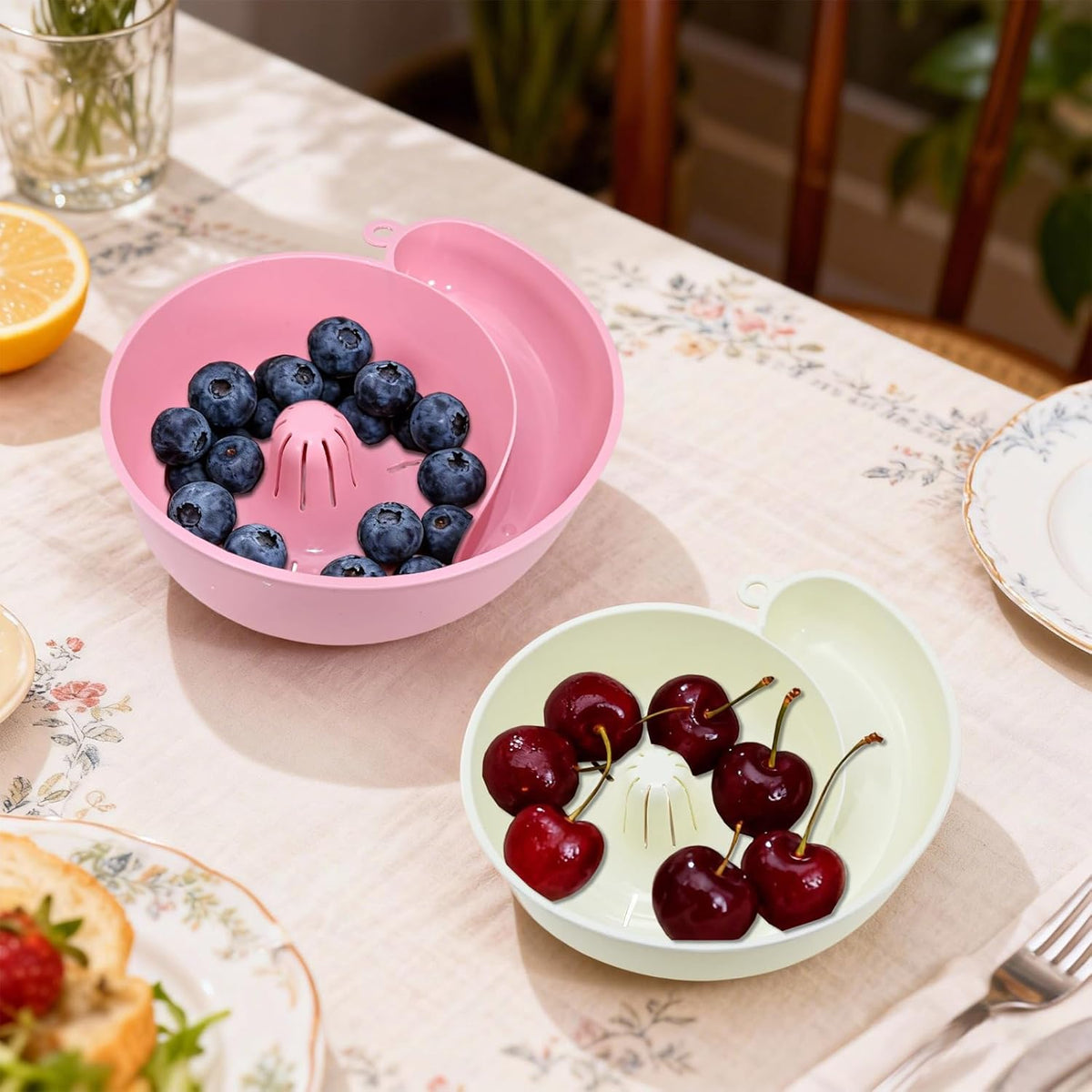Snail Shape Drainer, 2-Pack Automatic Spin Fruit & Vegetable Washer, Just Add Water to Rotate for Cleaning Salad Berries, Food-Grade Colander Basket, Space Saving for Small Kitchen (Pink & White)