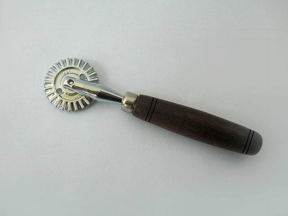 1.6" Pastry Wheel - Dough Stamp Cutter/Crimper, Pasta/Ravioli/Pie Maker, 4cm Stainless Steel Wheel Wooden Handle