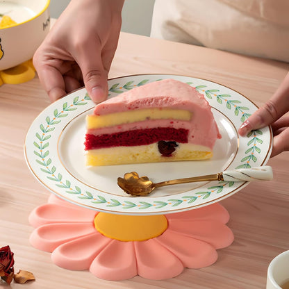 Daisy Silicone Trivet 6.7 Inch Heat Resistant Hot Pad | Food-grade silicone, heat resistant to 446°F. Use as trivet, coffee mat, or placemat. Anti-slip, dishwasher safe, stackable.