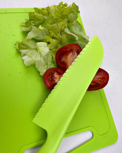 Professional Lettuce Knife, 11" Serrated Salad Cutter for Veggies, Fruit, Bread, Cake, Salad, Plastic Kitchen Nylon Knife for Cooking and Cutting to Prevent Turning Brown, Green