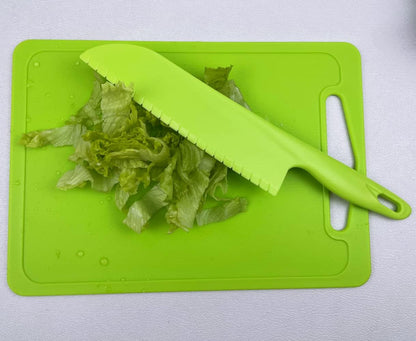 Professional Lettuce Knife, 11" Serrated Salad Cutter for Veggies, Fruit, Bread, Cake, Salad, Plastic Kitchen Nylon Knife for Cooking and Cutting to Prevent Turning Brown, Green