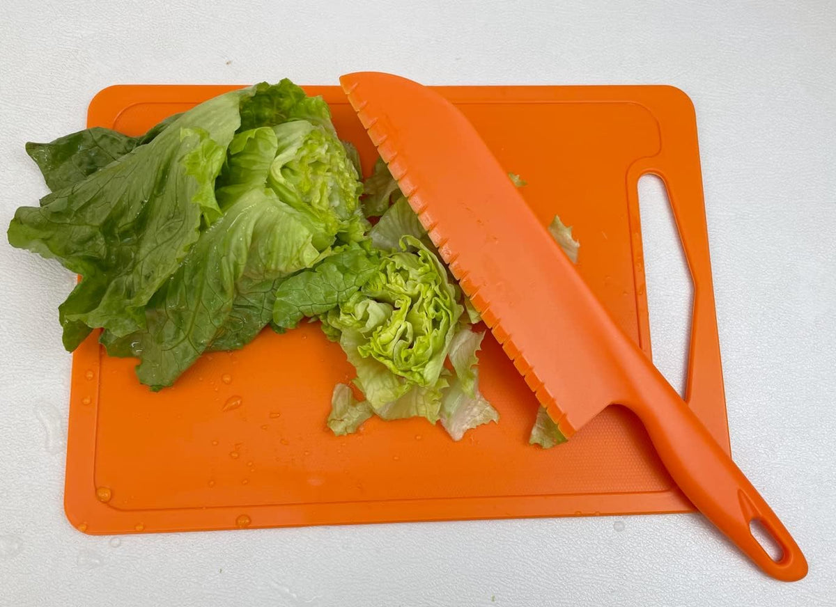 Professional Lettuce Knife, 11" Serrated Salad Cutter for Veggies, Fruit, Bread, Cake, Salad, Plastic Kitchen Nylon Knife for Cooking and Cutting to Prevent Turning Brown, Green