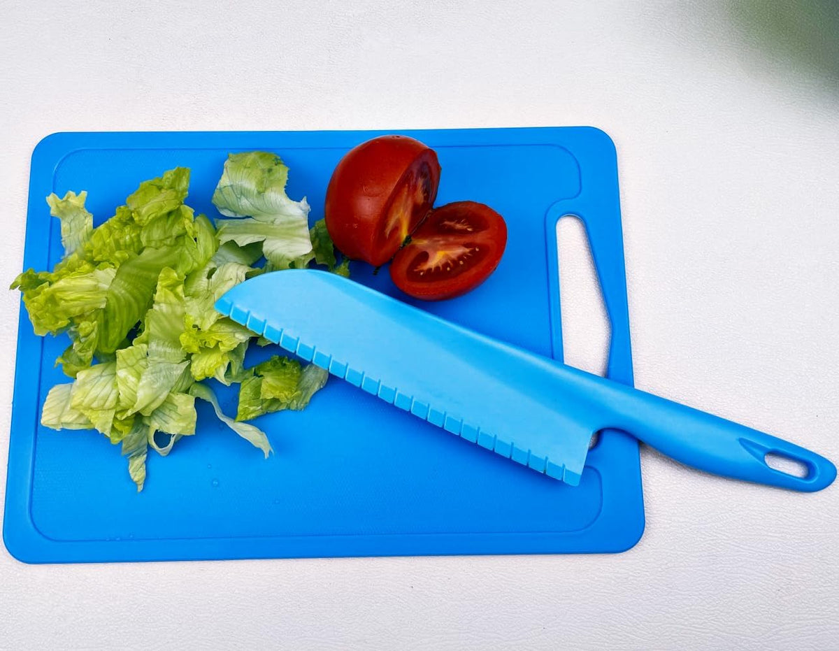 Professional Lettuce Knife, 11" Serrated Salad Cutter for Veggies, Fruit, Bread, Cake, Salad, Plastic Kitchen Nylon Knife for Cooking and Cutting to Prevent Turning Brown, Green