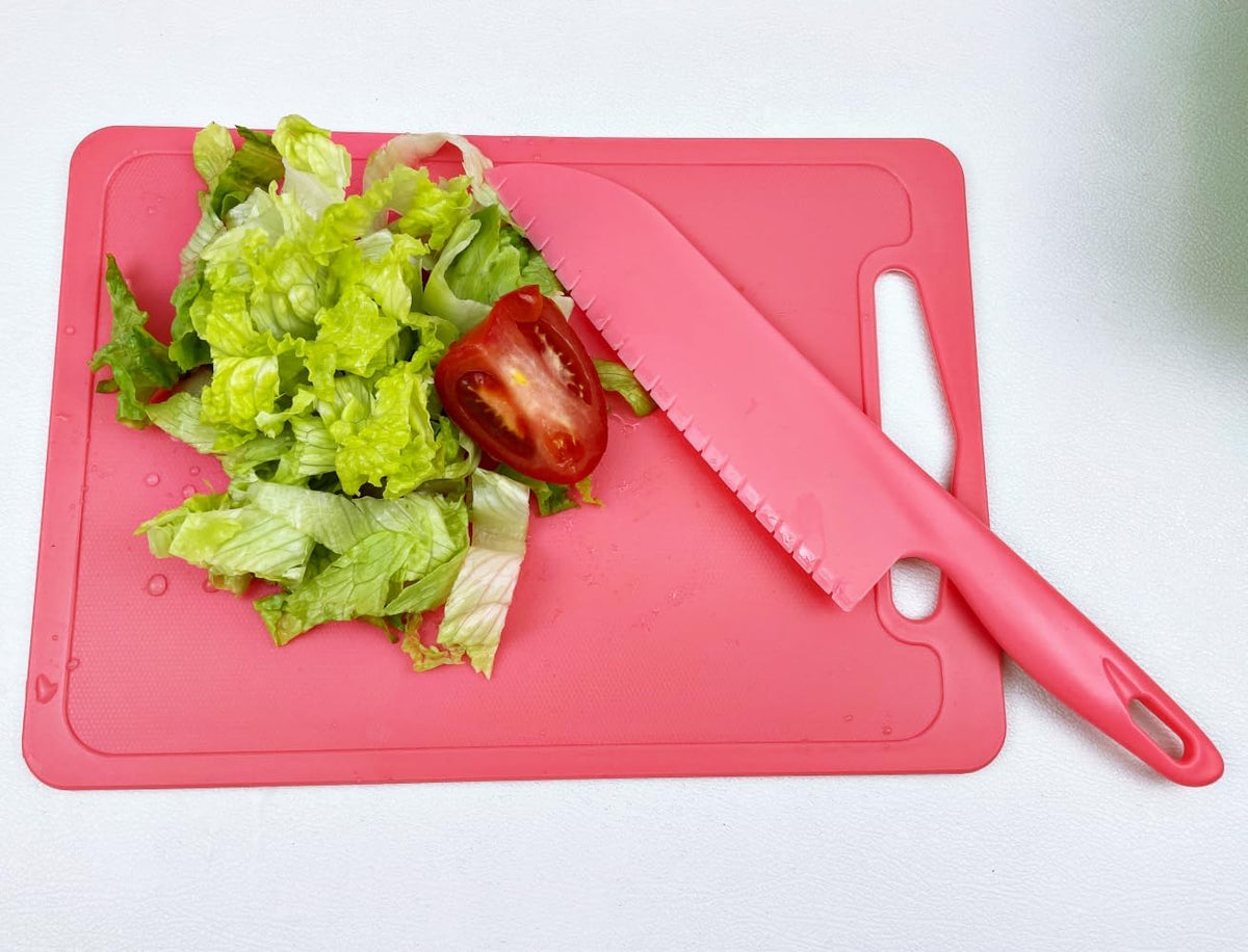 Professional Lettuce Knife, 11" Serrated Salad Cutter for Veggies, Fruit, Bread, Cake, Salad, Plastic Kitchen Nylon Knife for Cooking and Cutting to Prevent Turning Brown, Green