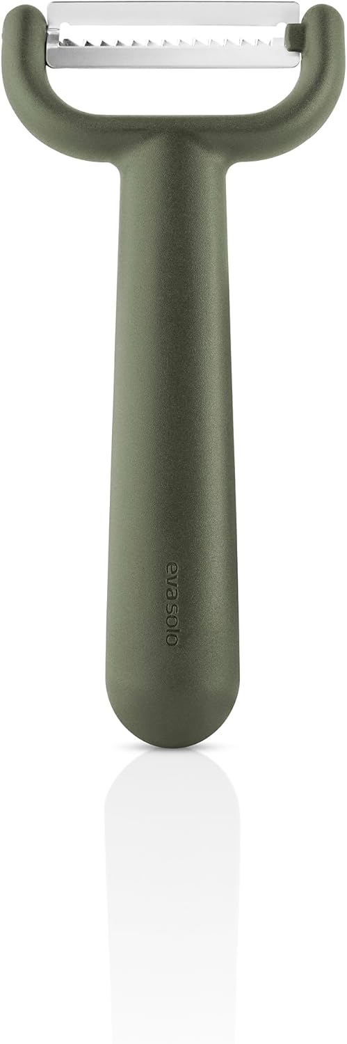 Green Tools julienne Peeler | Efficient peeler for making impressive vegetable or fruit ribbons or strips | Danish Design & Functionality | Kitchen Gadgets & Accessories