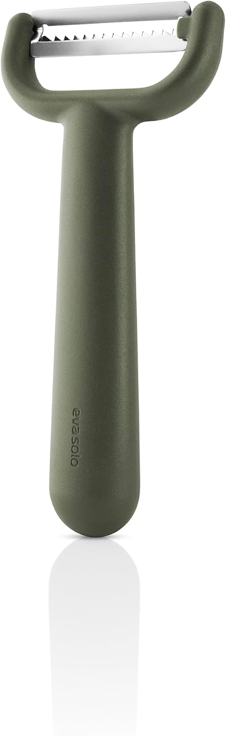 Green Tools julienne Peeler | Efficient peeler for making impressive vegetable or fruit ribbons or strips | Danish Design & Functionality | Kitchen Gadgets & Accessories