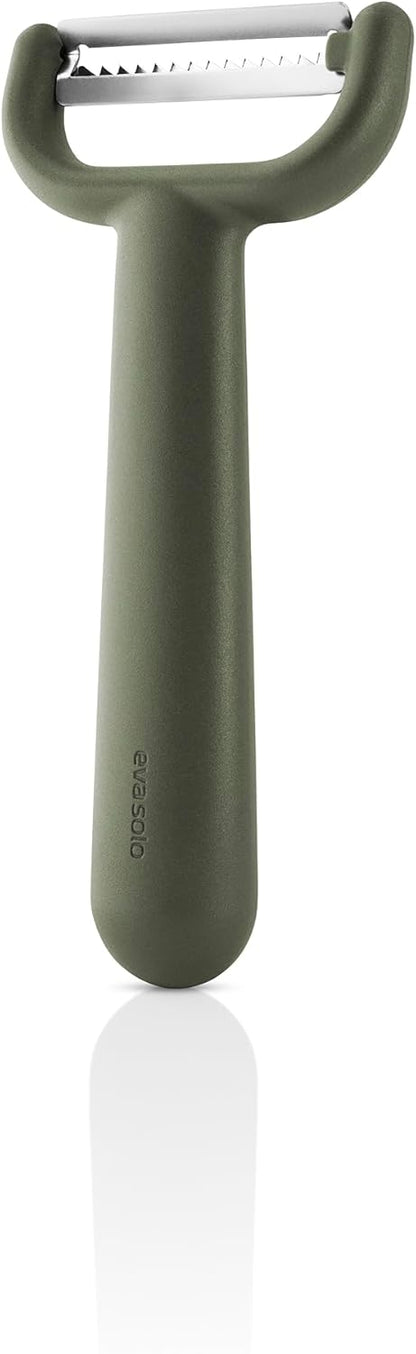 Green Tools julienne Peeler | Efficient peeler for making impressive vegetable or fruit ribbons or strips | Danish Design & Functionality | Kitchen Gadgets & Accessories