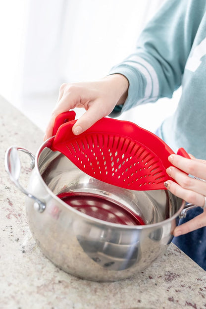 Clip On Pasta Strainer Silicone Universal Fit for all Pots and Bowls Snap On Drainer for Meat, Vegetables, Fruit Colander for Kitchen Easily Drain Food Space Saving