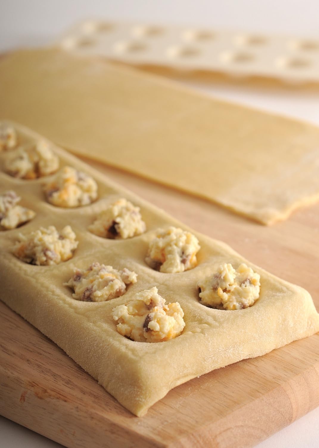 Ravioli Maker With Press 12 Inches, Metallic