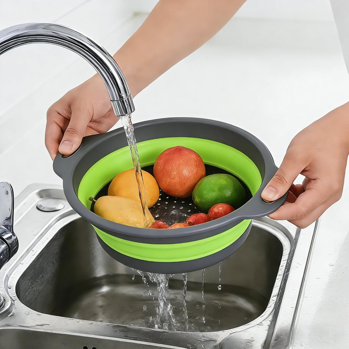 Collapsible Colander Set of 3 with Kitchen Counter Self-draining Base, Round Silicone Food Foldable Strainer for Cooking Pasta, Vegetables and Fruit (3QT, 4QT and 5QT), Black