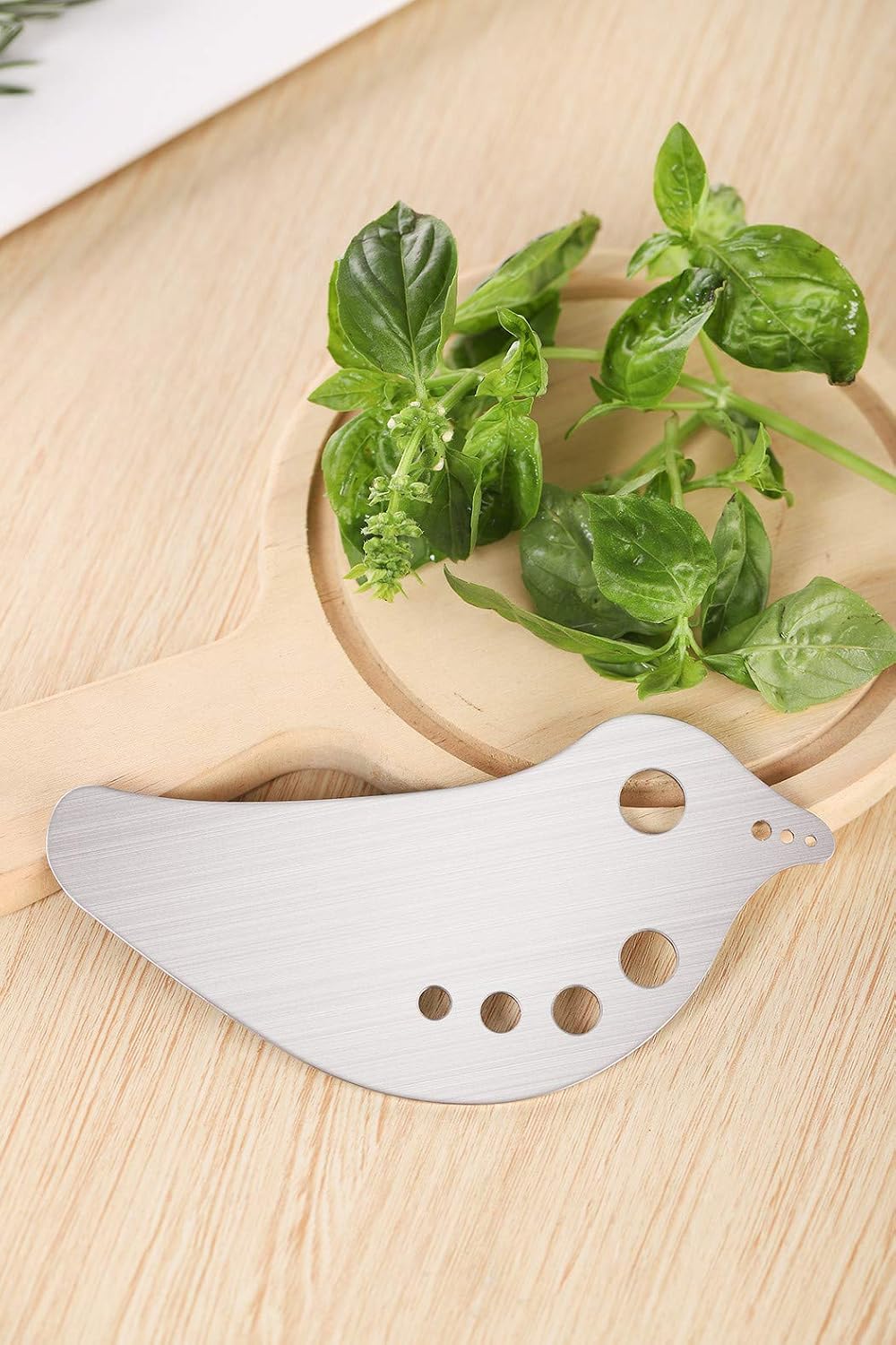 Herb Stripper,Stainless Steel Kitchen Herb Leaf Stripping Tool with holes Metal Herb Chopper for Kale,Chard,Collard Greens,Parsley,Thyme,Basil,Taragon,Rosemary