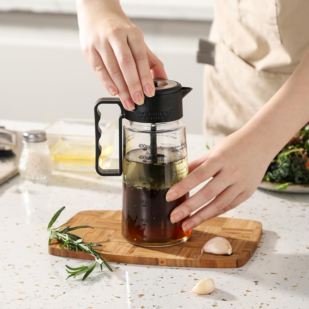 Salad Dressing Shaker Glass Homemade Salad Dressing Bottle Salad Mixer/Container with Pour Spout & Recipes， Leak-Proof, BPA-free, Easy Press Lid for One-Handed Operation
