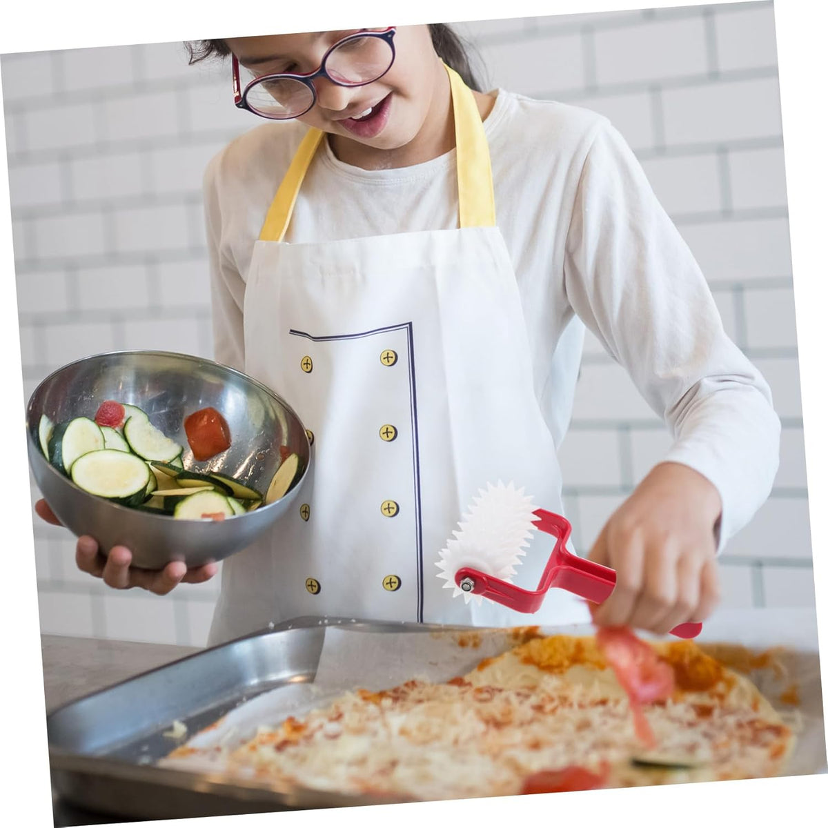 Pizza Dough Roller Docker Pizza Hole Puncher Kitchen Gadget Food-Grade Dough Perforator Roller for Even Crust Prep Helps Reduce Bubbles 7.87 X 4.72 X 1.96 in 1 Pack