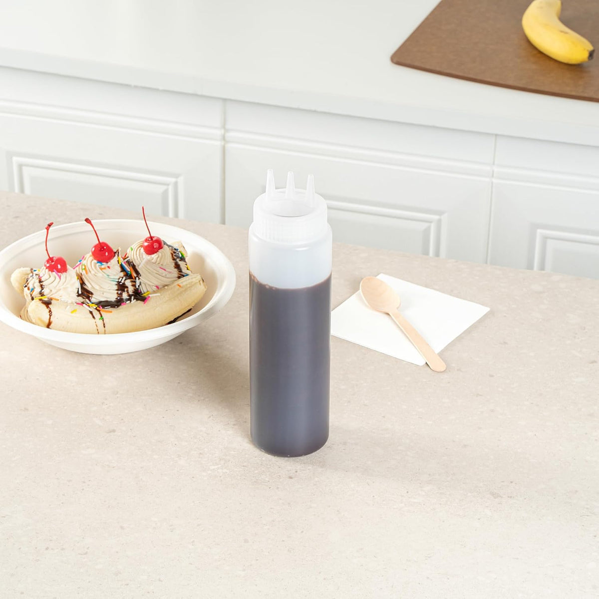 Plastic Squeeze Bottle 20 oz Refillable Condiment Bottle Large Valve Dishwashable Yellow Inverted Sauce Dispenser For Thick Condiments, Dressings, Batter, Sour Cream, And Syrups