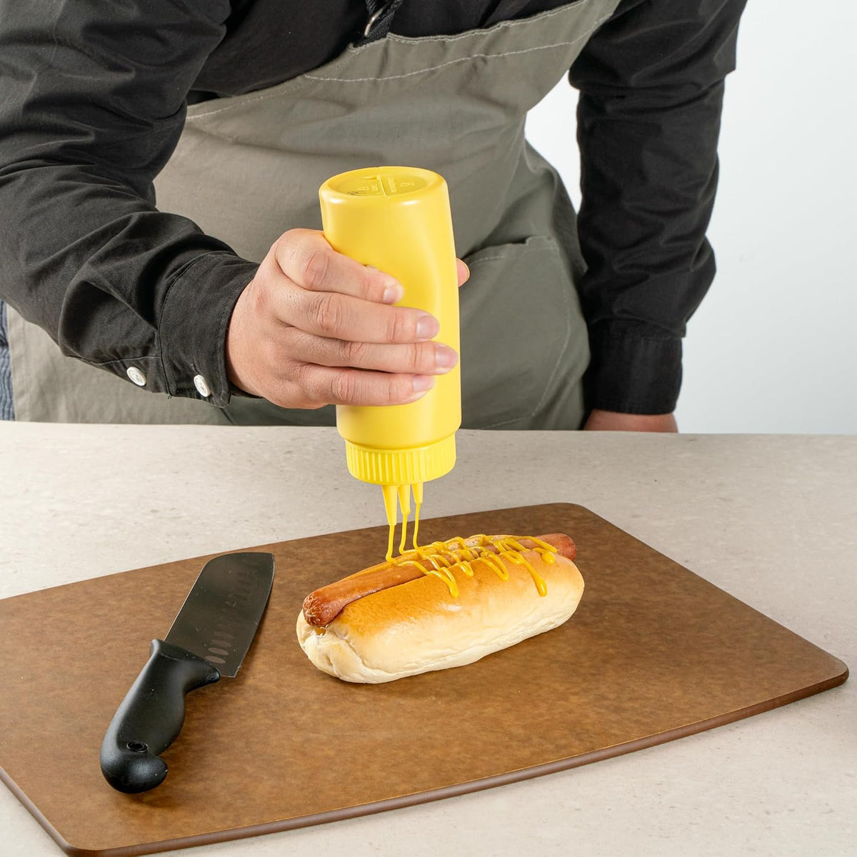 Plastic Squeeze Bottle 20 oz Refillable Condiment Bottle Large Valve Dishwashable Yellow Inverted Sauce Dispenser For Thick Condiments, Dressings, Batter, Sour Cream, And Syrups