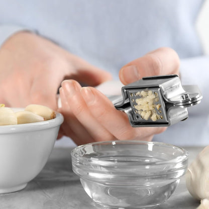 2pcs Garlic Press, 7.7 Inch Stainless Steel Garlic Crusher and Peeler Set for Home Cooks and Professional Chefs, Silver