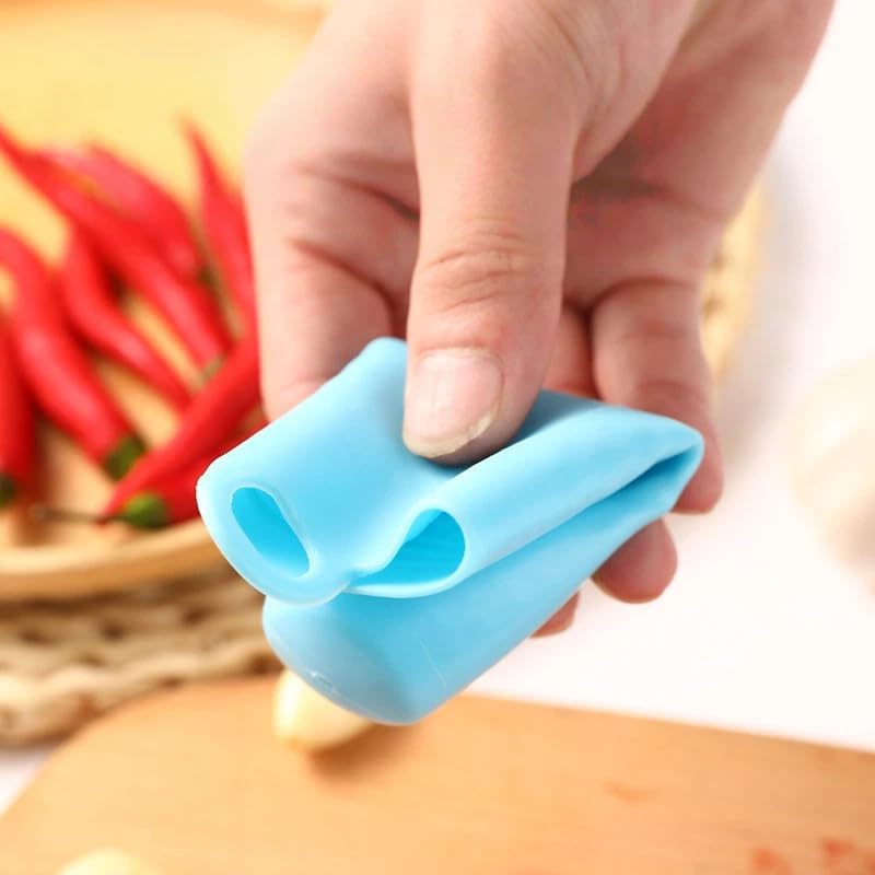 Silicone Garlic Peeler Roller Tube - Effortless Handheld Kitchen Tool for Quick Garlic Skin Removal, Mess-Free Peel in Seconds, Intact Cloves, Odor-Free Hands, BPA-Free, Dishwasher Safe, Random Color