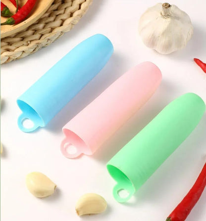 Silicone Garlic Peeler Roller Tube - Effortless Handheld Kitchen Tool for Quick Garlic Skin Removal, Mess-Free Peel in Seconds, Intact Cloves, Odor-Free Hands, BPA-Free, Dishwasher Safe, Random Color