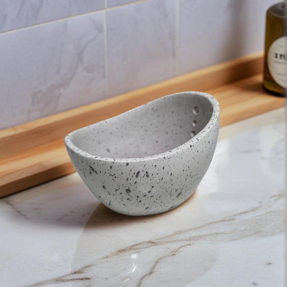 Pottery Herb Stripper Bowl，Small Handmade Herb Stripper Tool，Unique Ceramic Herb Stripper，with Different Hole Sizes for Separating Leaves and Stems，Suitable For Coriander, Rosemary, Etc (Beige)